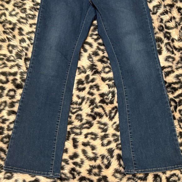 Levi's Red Tab Classic Indigo Curvy Bootcut Jeans - Picture 3 of 7